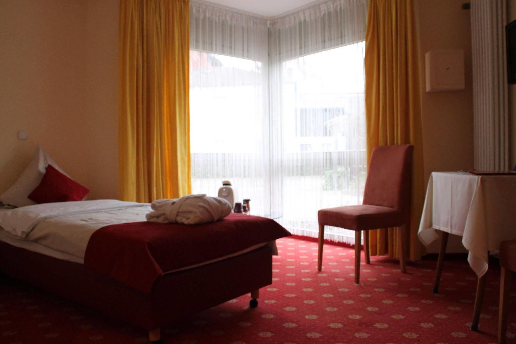 Muehlenthalers Park Hotel Konz Exterior photo